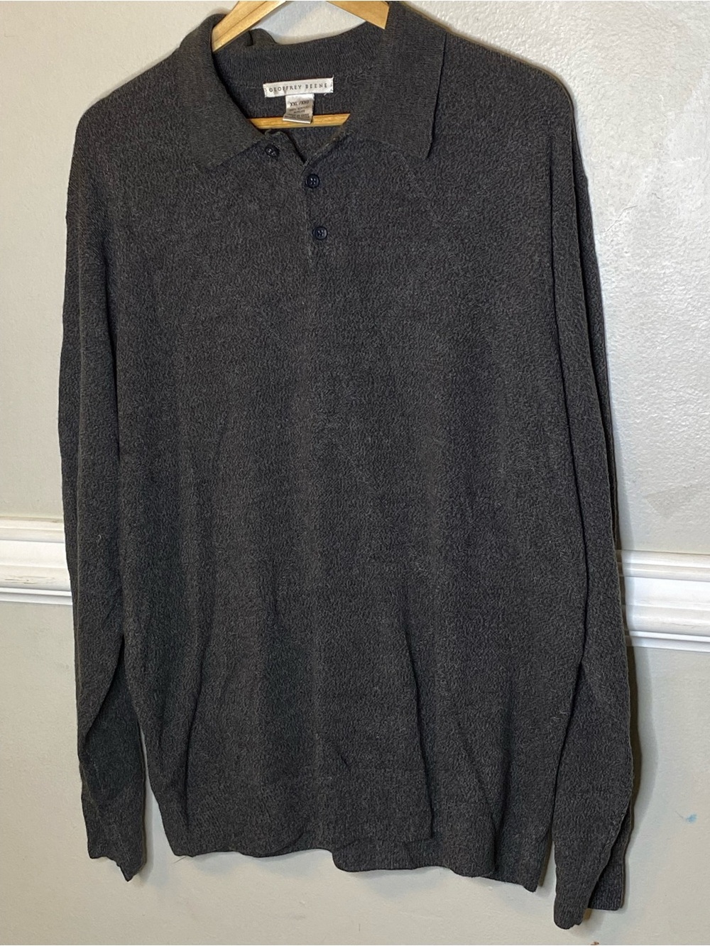 Geoffrey Beene Charcoal Gray Crewneck Sweater